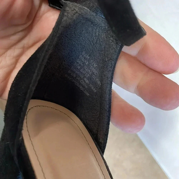 C & M Black Open Toe Ankle Strap Sandals - Picture 6 of 8